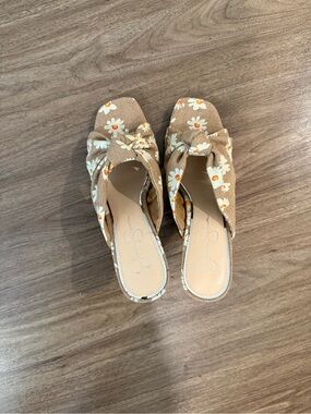 Jessica Simpson Tan Daisy Knot Slide Mules